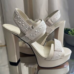 Karl Lagerfeld Paris Alessia Pearl Block-Heel Sandal • Size US 9.5 M